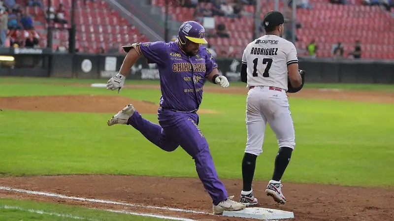 Partido de beisbol del equipo Caliente de Durango 